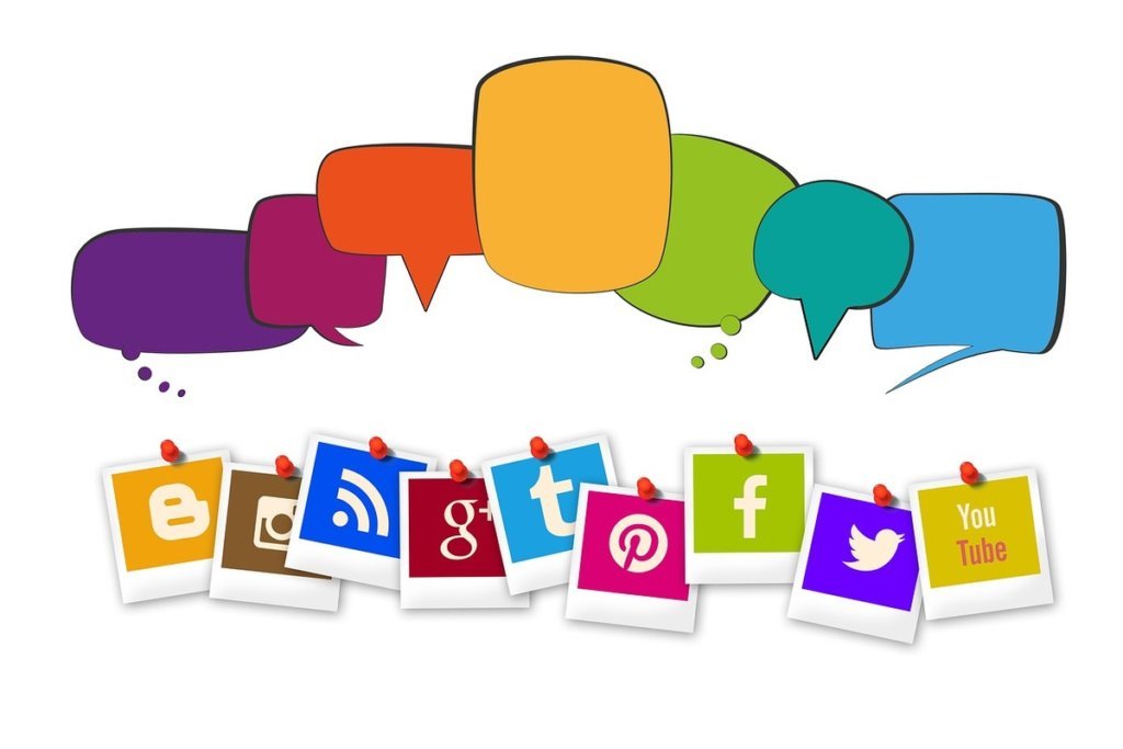User-Generated Content Strategy: 10 Tactics to Drive Engagement 3 Examples of social media sharing buttons